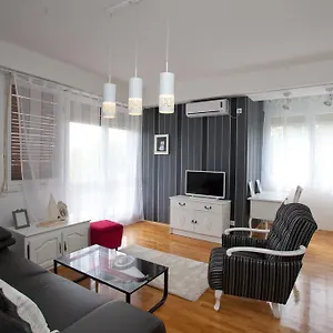 Macho Apartament