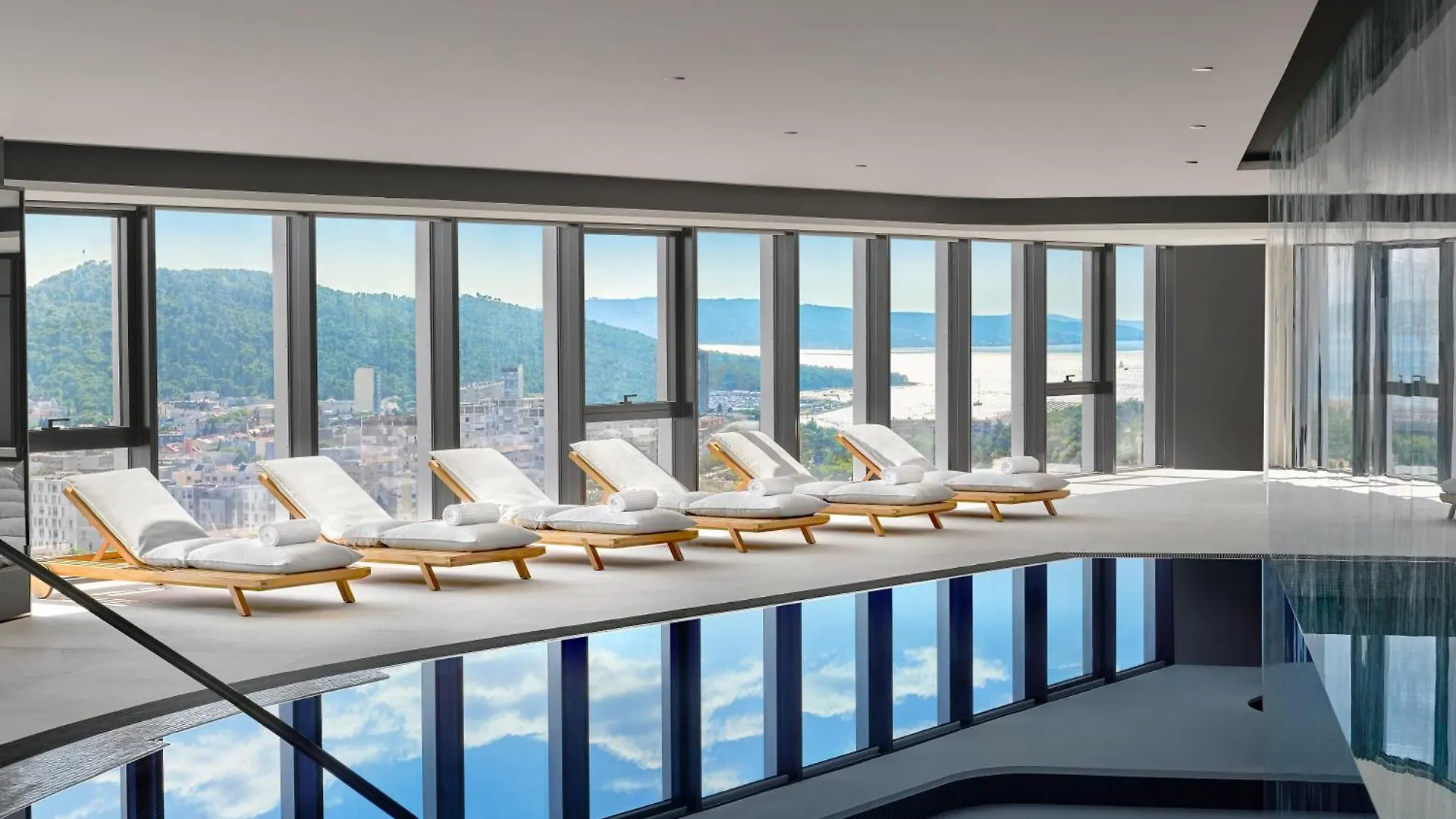 Ac Hotel By Marriott Split contacts